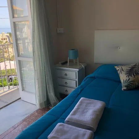 Апартаменты Lo Splendore Del Borgo Тропея