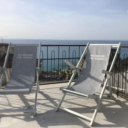 Lo Splendore Del Borgo