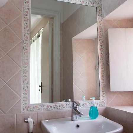 Lo Splendore Del Borgo Тропея